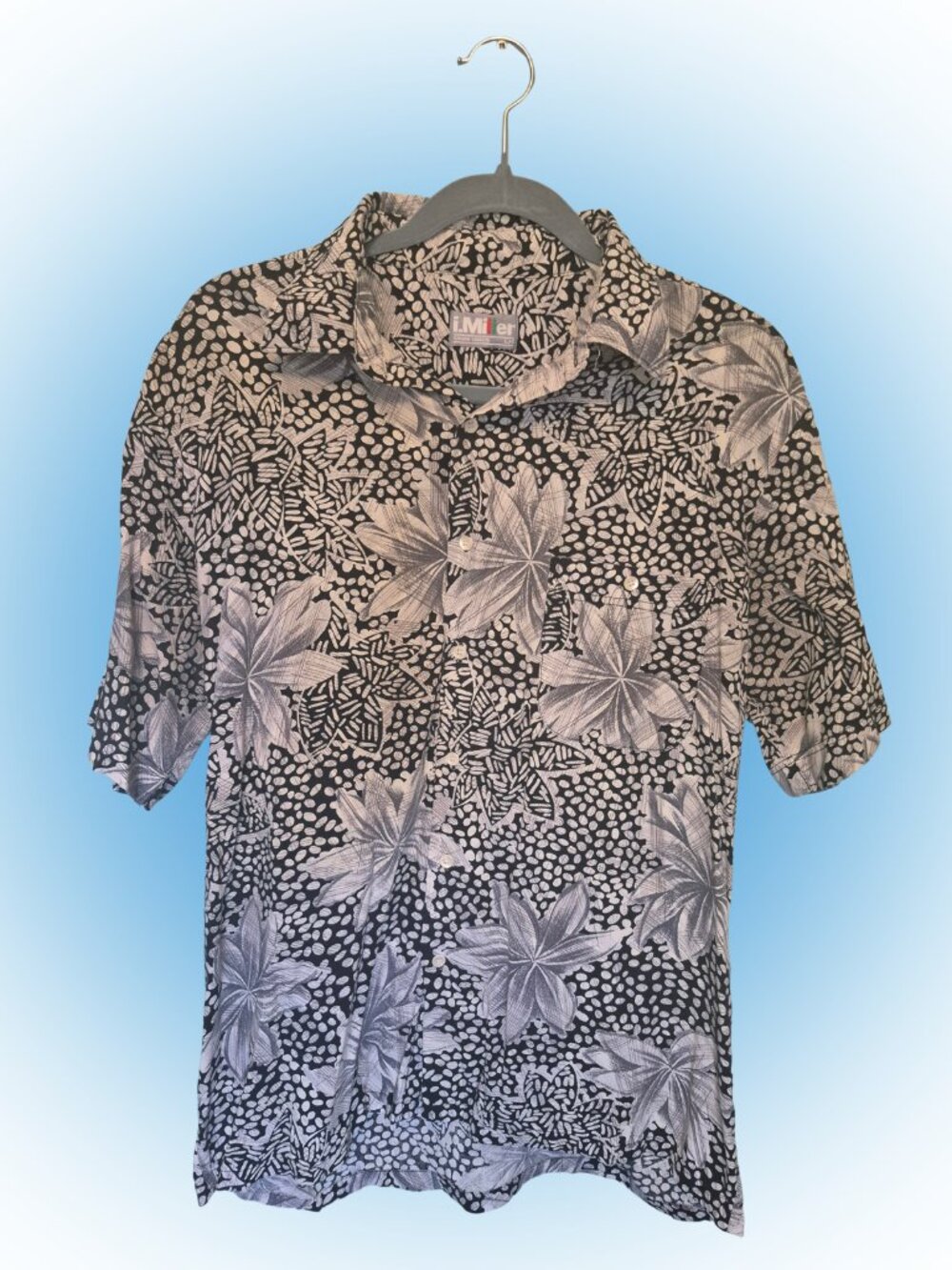 ✨️3/$15 black and white shirt